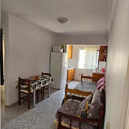 Ted's Nest - Marina * Sarandë